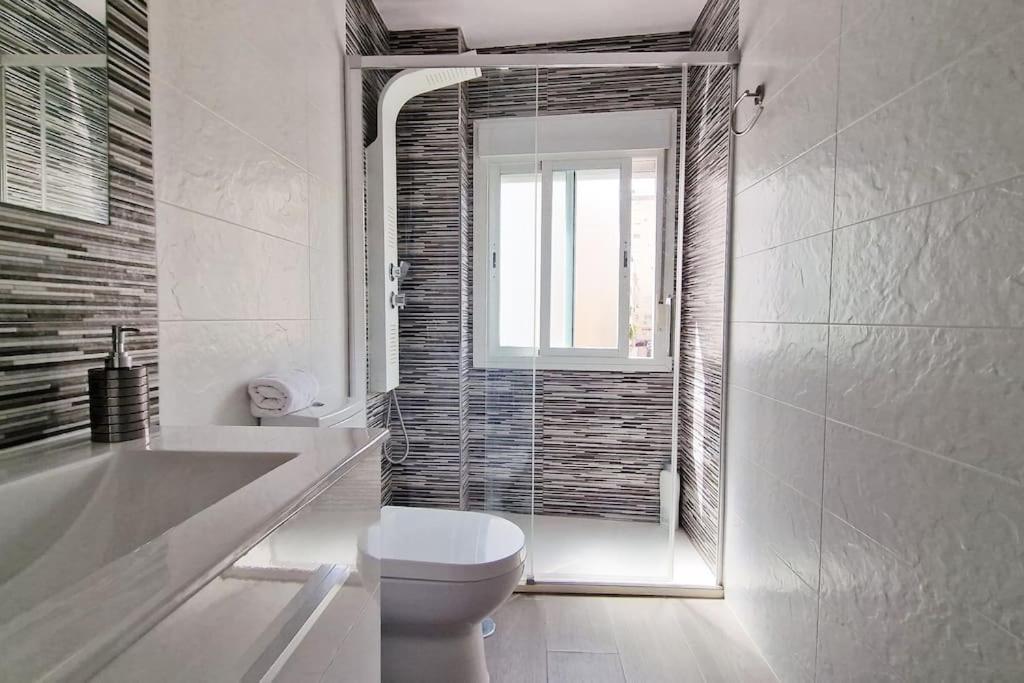 Appartamento Luminoso Apartamento Centro Triana Siviglia Esterno foto